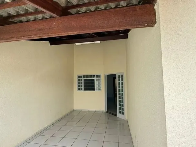 Imagem 13: Casa Ampla com Piscina e Churrasqueira Pronta para Morar e Financiar
