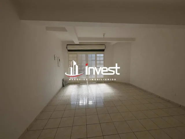 Imagem: Sobrado / Casa Residencial e Comercial À