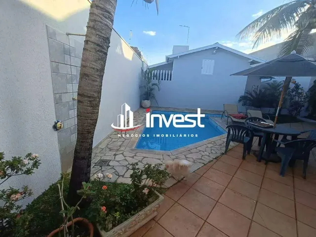 Imagem 12: Casa À Venda com 4 Quartos Sendo 2 Suítes e Piscina no Jardim São Bento
