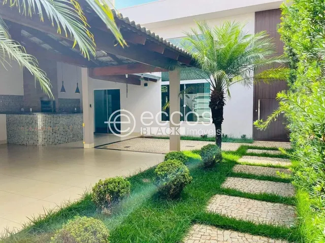 Imagem 1: Casa À Venda, 3 Quartos, 1 Suíte, 2 Vagas, Bosque dos Buritis - Uberlândia/Mg