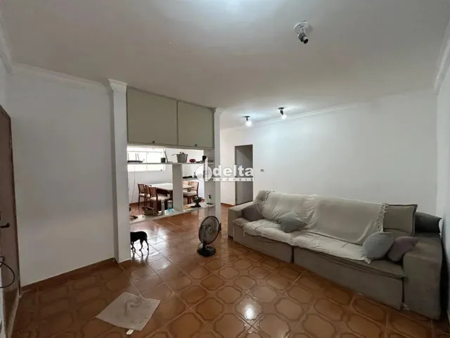Imagem: Casa Residencial com 5 Quartos Sendo 2 Suíte