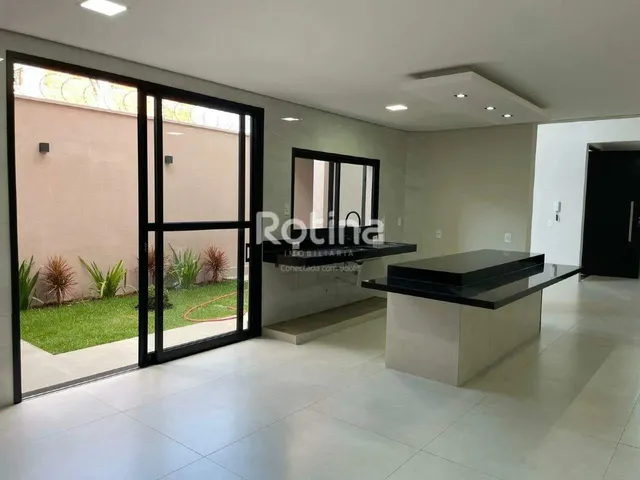 Imagem: Casa À Venda, 3 Quartos, Alto Umuarama