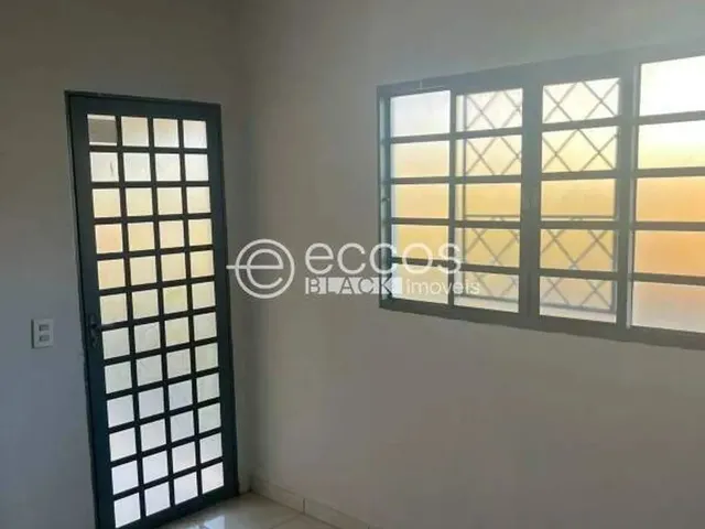 Imagem: Casa À Venda, 2 Quartos, 2 Vagas, Recreio
