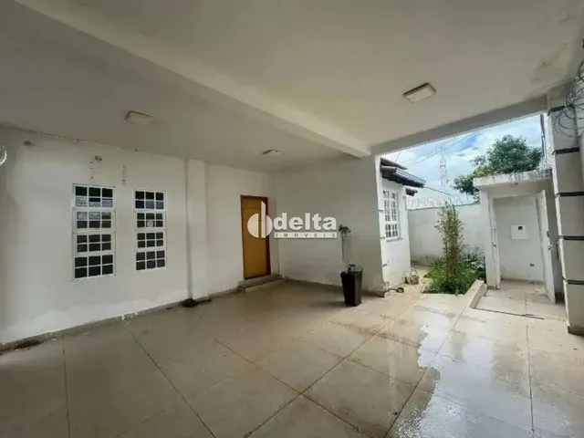 Imagem: Casa Disponível para Locação no Bairro