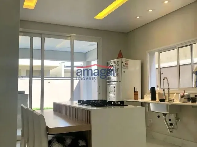 Imagem: Sobrado em Condomínio de 4 Quartos para