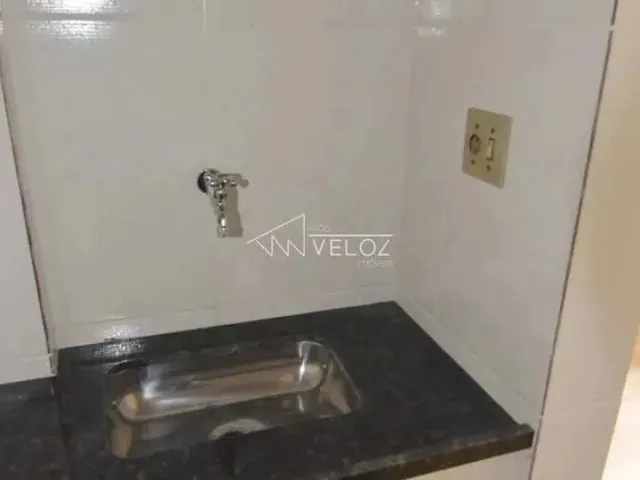 Imagem 11: Kitnet/Conjugado - / Residencial / Centro
