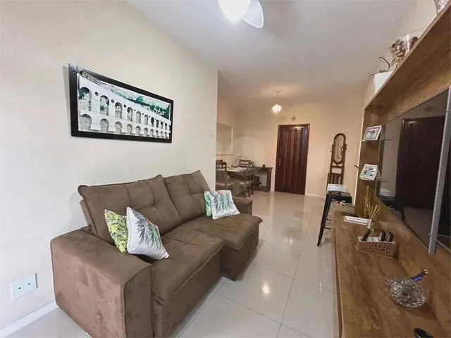 Imagem 8: Imóvel para Venda com 66 Metros Quadrados com 2 Quartos em Estácio - Rio de Janeiro - Rj