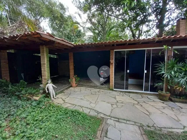 Imagem: Casa com 6 Quartos À Venda, 480 M² por