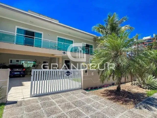 Imagem: Sobrado Robusto no Centro de Guaratuba 400M²