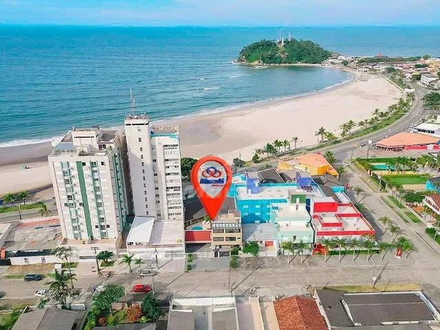 Imagem: Casa com 7 Dormitórios À Venda, 598 M²