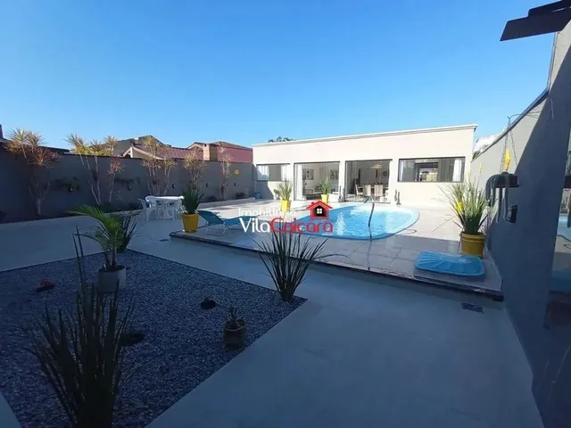 Imagem: Casa com 2 Suítes e Piscina em Matinhos