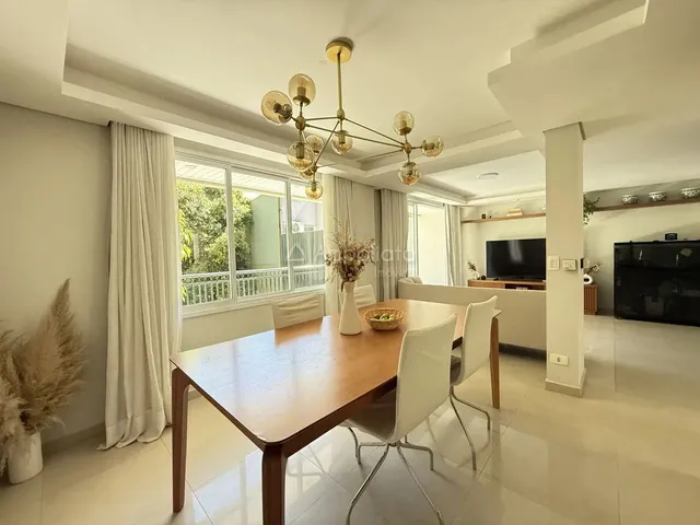 Imagem 1: Casa com Quintal, Churrasqueira e Ático Master Ao Lado do Barigui