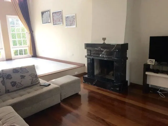 Imagem 10: Vista Alegre: Casa com 382M², 4 Quartos e 6 Vagas Próximo Ao Bosque do Alemão