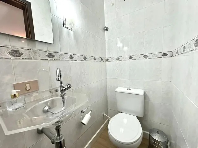 Imagem 5: Casa Térrea com Ático e 5 Quartos para Venda no Bairro Seminário Curitiba