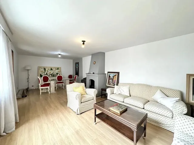 Imagem 9: Casa Térrea com Ático e 5 Quartos para Venda no Bairro Seminário Curitiba