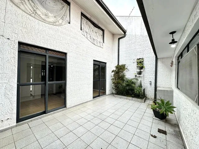 Imagem 16: Casa Térrea com Ático e 5 Quartos para Venda no Bairro Seminário Curitiba