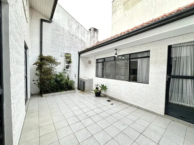 Imagem 10: Casa Térrea com Ático e 5 Quartos para Venda no Bairro Seminário Curitiba