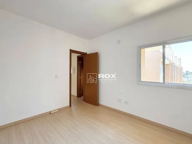 Imagem 2: Sobrado com 4 Quartos À Venda, São Braz - Curitiba/Pr