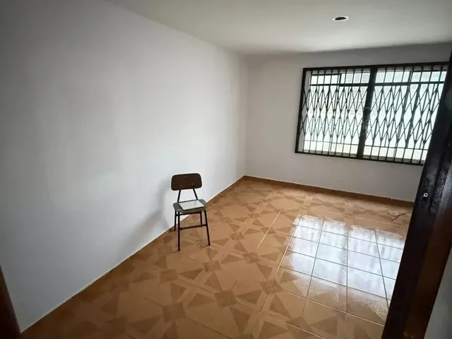 Imagem 8: Casa 392M² com 4 Quartos - Santo Inácio - Curitiba/Pr