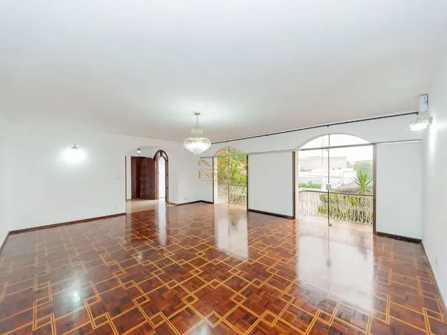 Imagem: Casa com 3 Dormitórios, 311,00 M² por