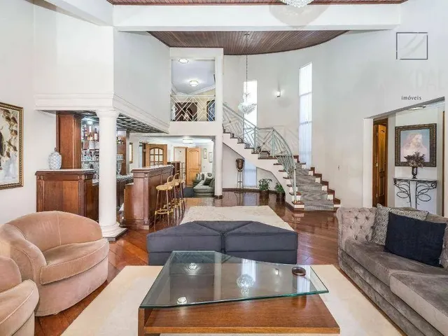 Imagem: Casa com 5 Dormitórios À Venda, 388 M²