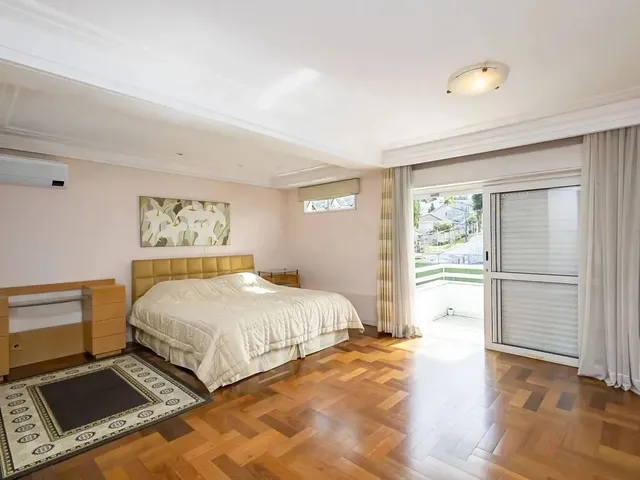 Imagem 3: Casa 4 Quartos com Quadra de Tênis, Jardim Schaffer - Curitiba - Pr
