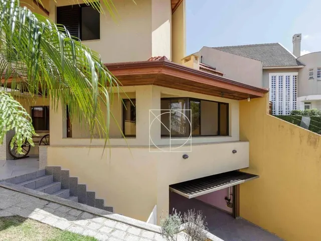 Imagem: Casa com 5 Dormitórios À Venda, 340 M²