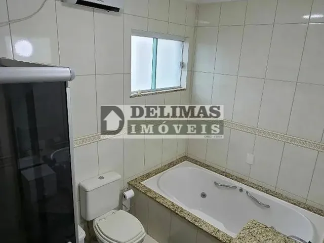 Imagem 3: Casa / Sobrado Triplex em Condomínio com 208M² no Orleans Curitiba