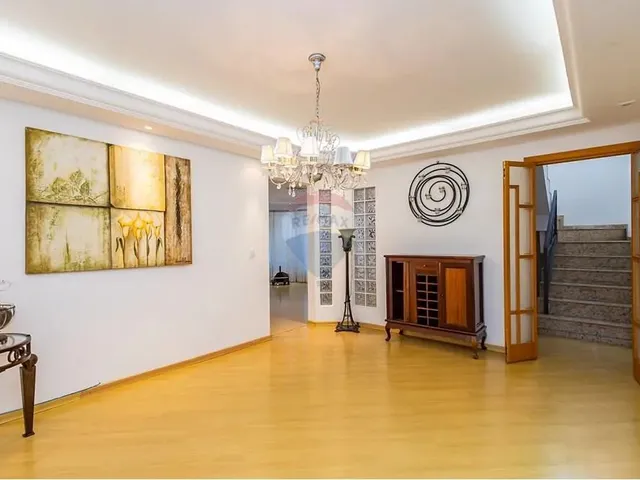 Imagem 3: Casa com 6 Dormitórios - 353M² Mossunguê, Curitiba