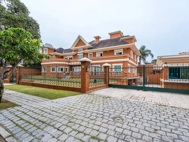 Imagem: Casa de Rua com 4 Quartos À Venda no Vista