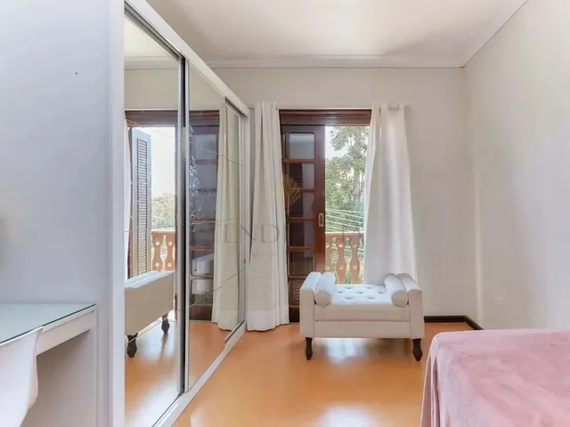 Imagem 2: Sobrado com 3 Quartos À Venda, 175,47 M2, Santo Inácio - Curitiba Pr
