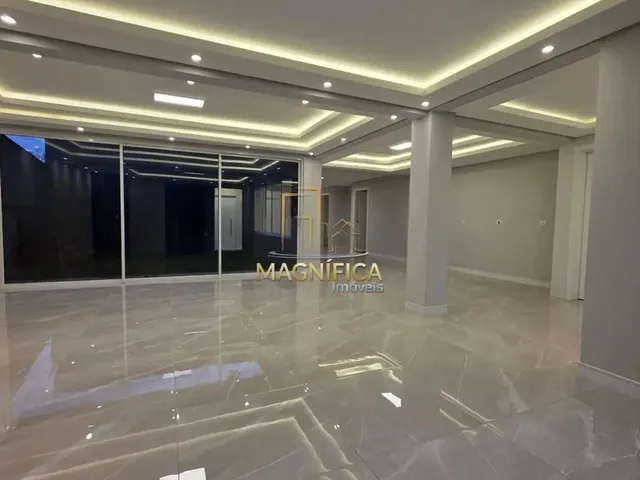 Imagem 1: Casa com 3 Dormitórios À Venda por R$ 2.690.000,00 no Bairro Santo Inácio - Curitiba