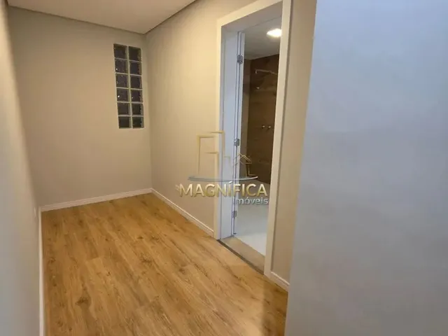 Imagem 4: Casa com 3 Dormitórios À Venda por R$ 2.690.000,00 no Bairro Santo Inácio - Curitiba
