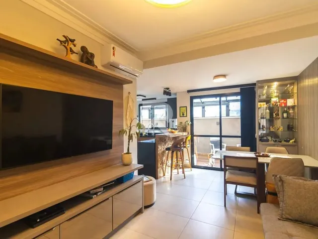 Imagem: Casa de Condomínio com Pé-Direito Alto