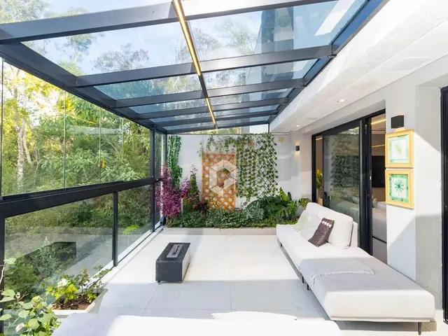 Imagem 5: Um Refúgio Onde o Design Encontra a Natureza