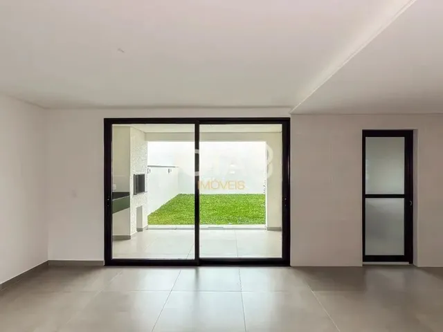 Imagem 2: Sobrado de Excelente Padrão em Santo Inácio com 3 Quartos Sobrado em Santo Inácio Com