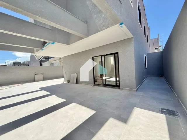 Imagem: Sobrado Triplex Não Geminado, com Amplo