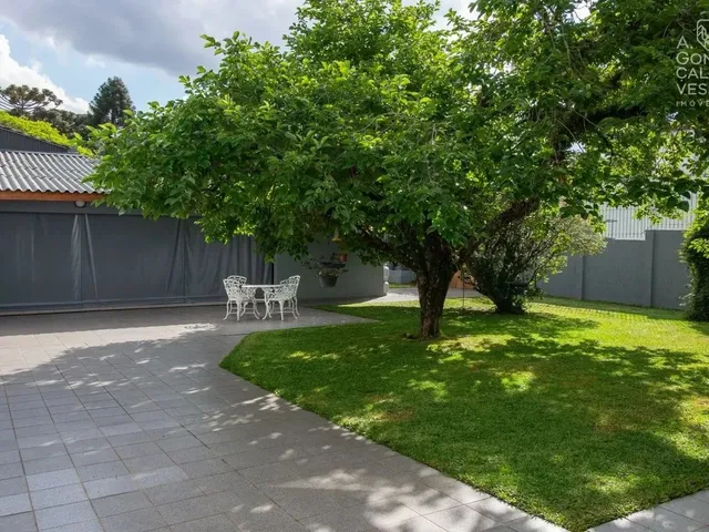 Imagem: Casa Térrea, 04 Suítes, 06 Vagas, Amplo