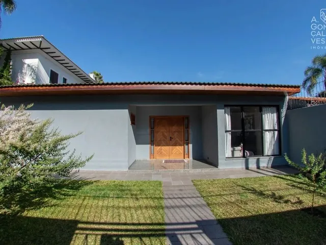 Imagem 3: Casa Térrea, 04 Suítes, 06 Vagas, Amplo Jardim, Batel, Curitiba