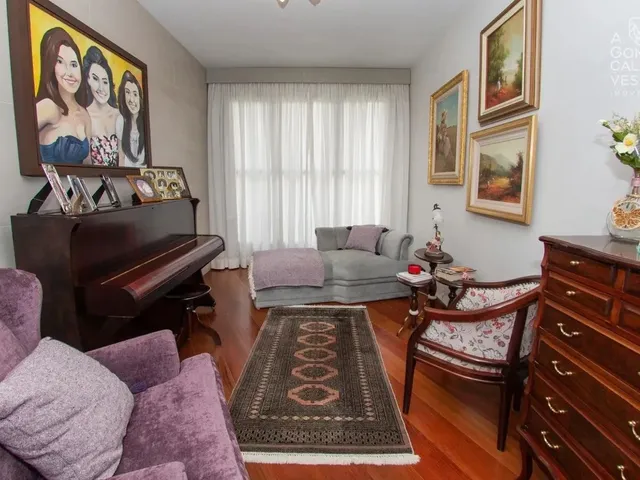 Imagem 4: Casa Térrea, 04 Suítes, 06 Vagas, Amplo Jardim, Batel, Curitiba