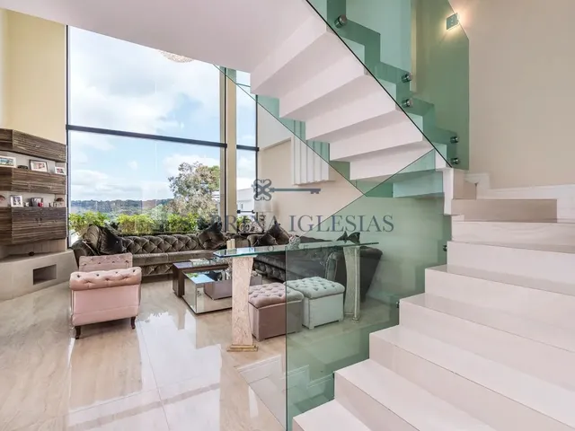 Imagem 16: Casa com 3 Quartos Mobiliada À Venda em Condomínio de santa Felicidade em Curitiba