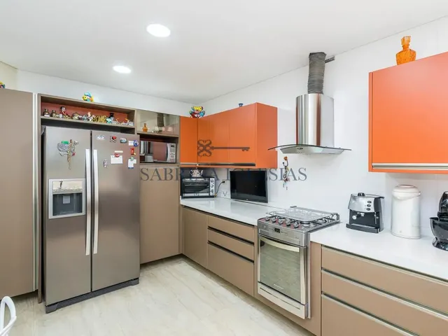 Imagem 12: Casa com 3 Quartos Mobiliada À Venda em Condomínio de santa Felicidade em Curitiba