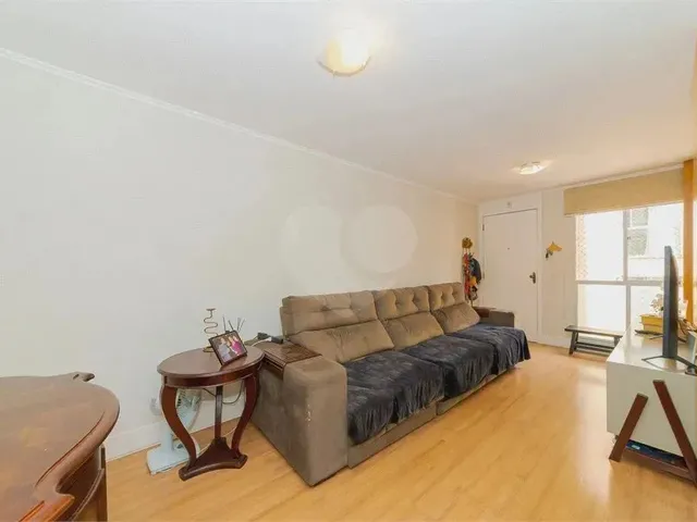 Imagem 5: Imóvel para Venda Possui 69 Metros Quadrados com 3 Quartos em Mossunguê - Curitiba - Pr