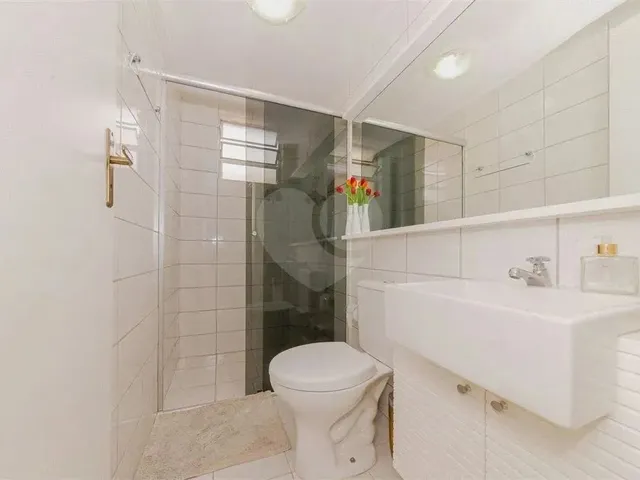 Imagem 4: Imóvel para Venda Possui 69 Metros Quadrados com 3 Quartos em Mossunguê - Curitiba - Pr