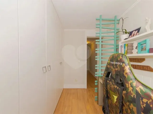 Imagem 8: Imóvel para Venda Possui 69 Metros Quadrados com 3 Quartos em Mossunguê - Curitiba - Pr