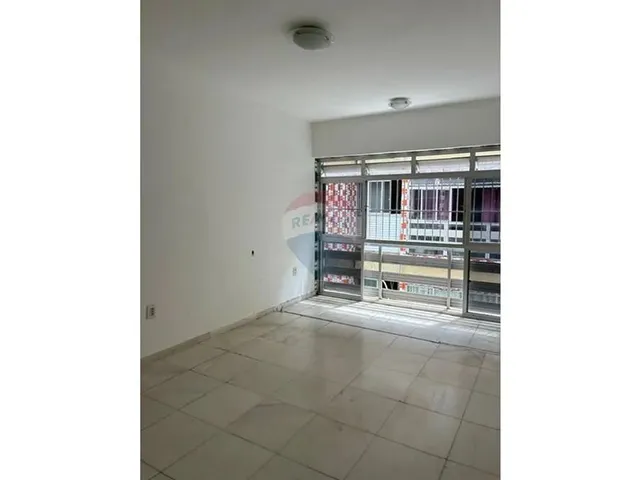 Imagem: 3 Quartos com Dependência no Bairro da
