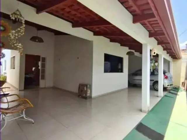 Imagem: Casa Espaçosa em Campo Grande