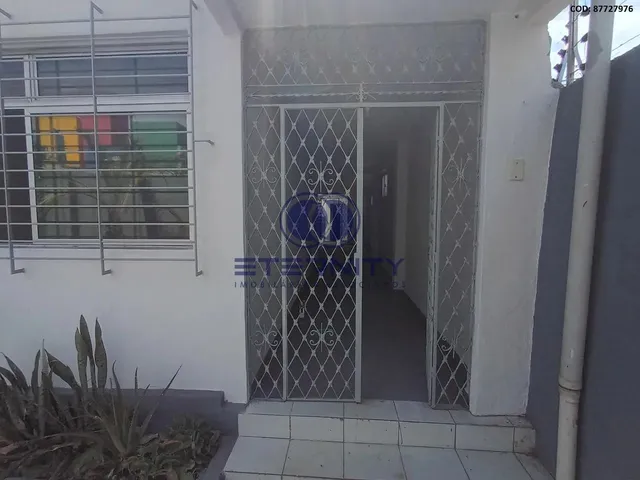 Imagem 2: Casa À Venda em Areias, Recife: 3 Quartos, 300M² por R$650Mil