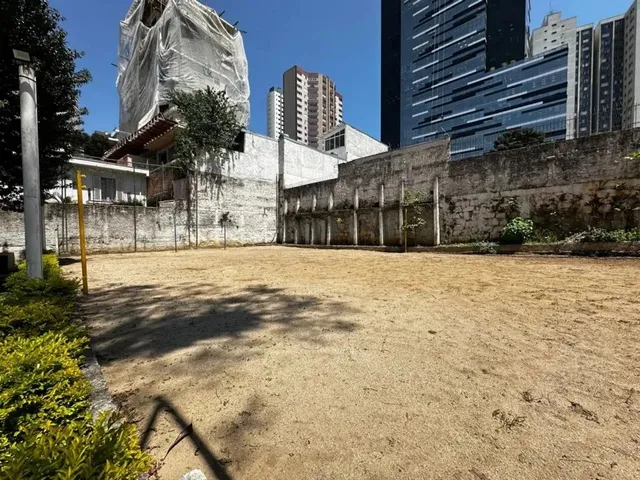 Imagem 2: Apartamento com 2 Quartos À Venda por R$ 380000.00, 67.70 M2 - Agua Verde - Curitiba/Pr
