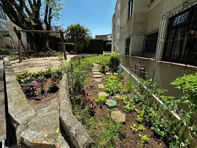 Imagem 11: Apartamento com 2 Quartos À Venda por R$ 380000.00, 67.70 M2 - Agua Verde - Curitiba/Pr